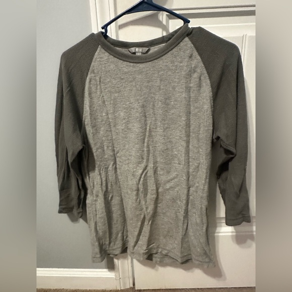 Two pieces - Picture 5 of 8